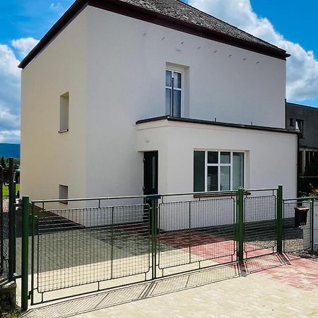 Apartmany Hvezdecka Броумов Екстериор снимка
