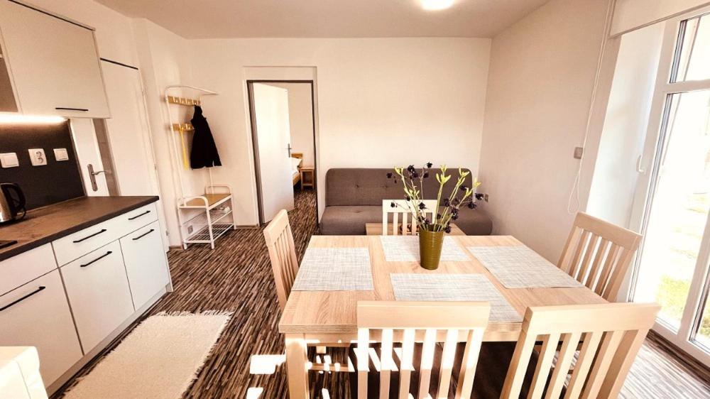 Apartmany Hvezdecka Броумов Екстериор снимка