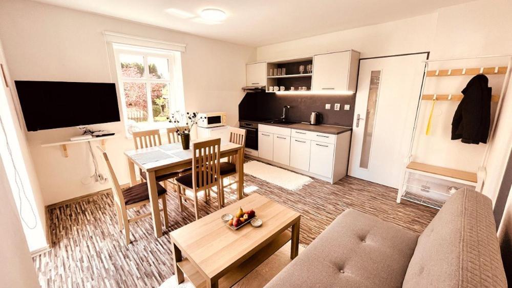 Apartmany Hvezdecka Броумов Екстериор снимка
